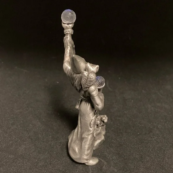Pewter Fantasy Wizard with Owl Mystic Figurine Holding Crystal Balls - Picture 3 of 10